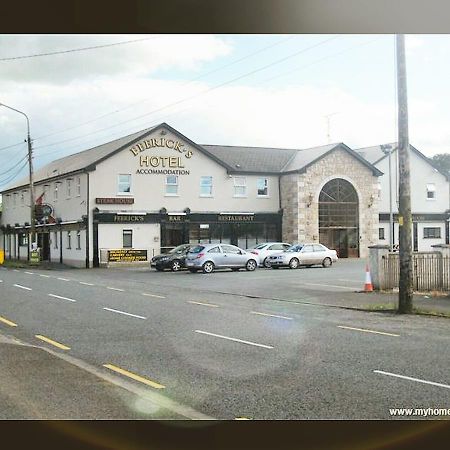 Feerick'S Hotel Rathowen Exterior foto